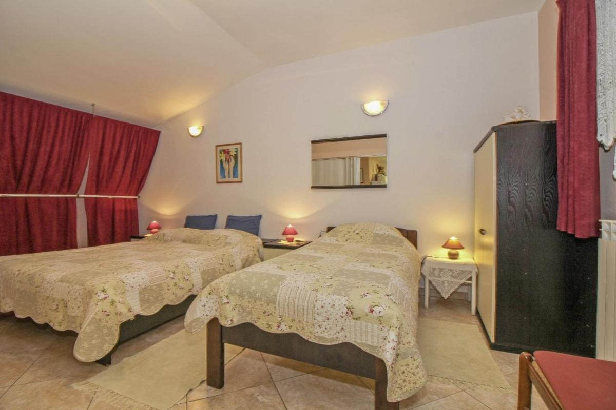 Dalibor In Jakacici - Haus Fuer 2-4 Personen Gračišće Extérieur photo